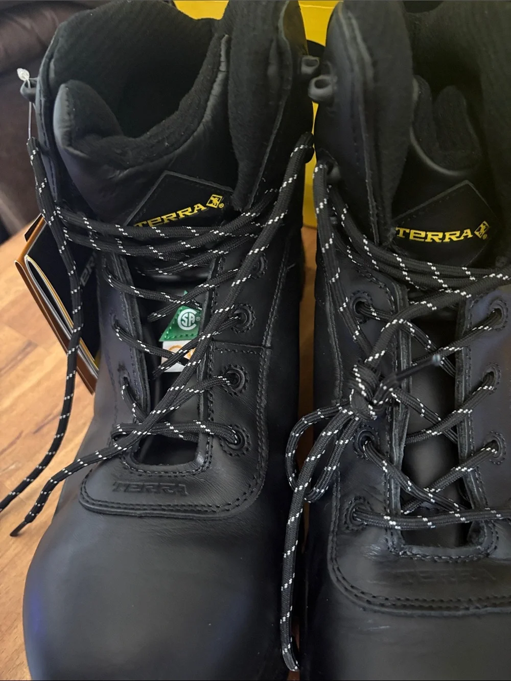 Men's Black Lace-Up Safety Boots - Rugged Work Footwear
